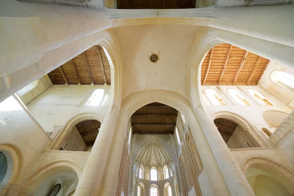 Vista de la iglesia Cerisy-la-Foret — Foto de Stock