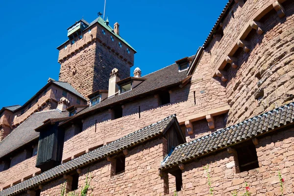 Haut-koenigsbourg vista sul castello — Foto Stock