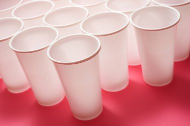 Tek kullanımlık bardak görünümü