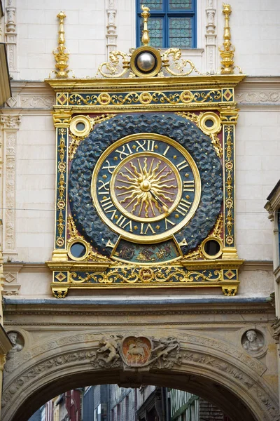 Gran reloj en Rouen — Foto de Stock