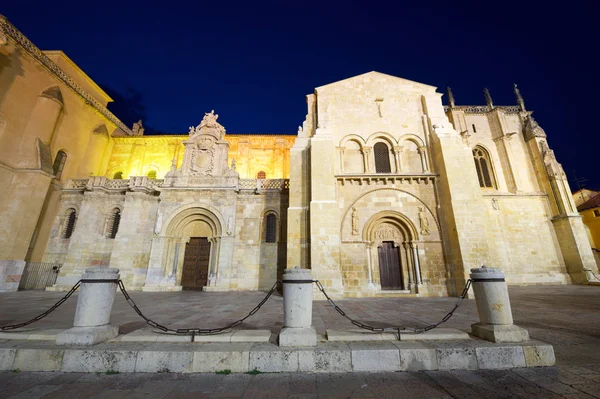 Mosteiro de San Isidoro em Leon — Fotografia de Stock