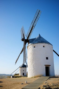 Don Kişot değirmenler.