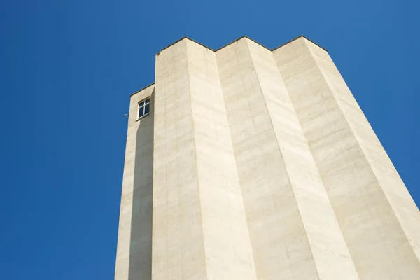 Utsikt över jordbruks byggnaden — Stockfoto