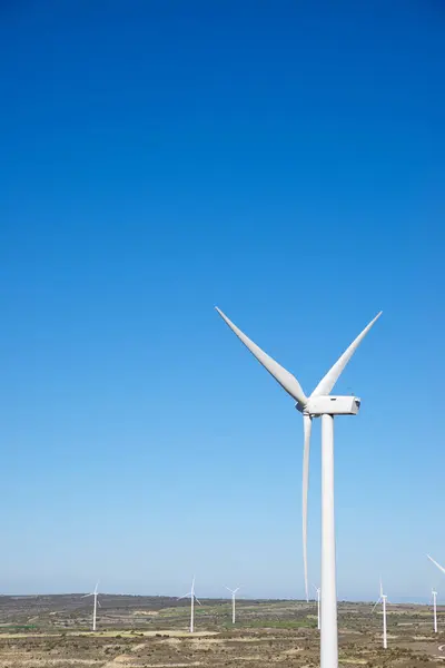 Moinhos de vento na espanha — Fotografia de Stock