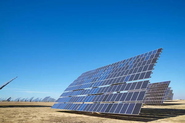 Zobrazení fotovoltaických panelů — Stock fotografie