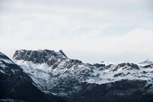 Canfran Valley Pyrenees Huesca Aragon スペインの雪のピーク — ストック写真