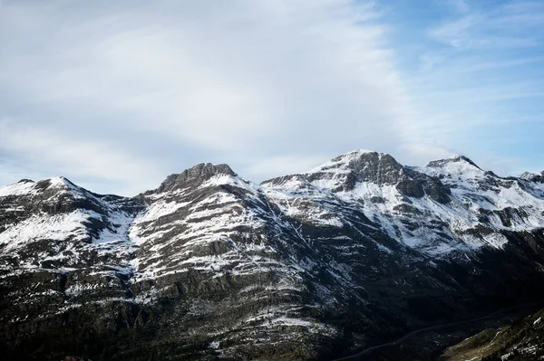 西班牙 阿拉贡 Huesca Pyrenees Canfrancs Valley的雪峰 — 图库照片