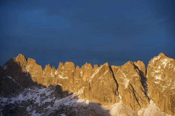 Gipfel Bei Sonnenuntergang Balaitus Gebirge Tena Tal Provinz Huesca Pyrenäen — Stockfoto