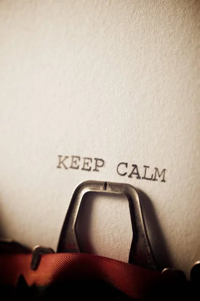 Frase Keep Calm Scritta Con Una Macchina Scrivere — Foto Stock