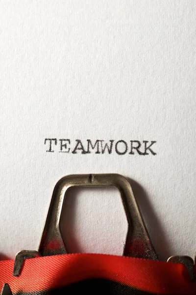 Het Woord Teamwork Geschreven Met Een Typemachine — Stockfoto