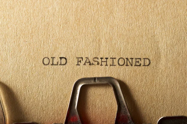 タイプライターで書かれた Old Fashion という文章 — ストック写真