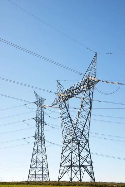 Elektrické Vedení Jasná Obloha Provincii Zaragoza Aragon Španělsku — Stock fotografie