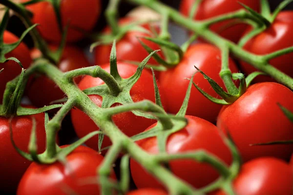 Tomates Cereja Uma Mesa Madeira — Fotografia de Stock