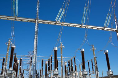 Zaragoza 'da elektrik santrali görüntüsü, İspanya' da Aragon.