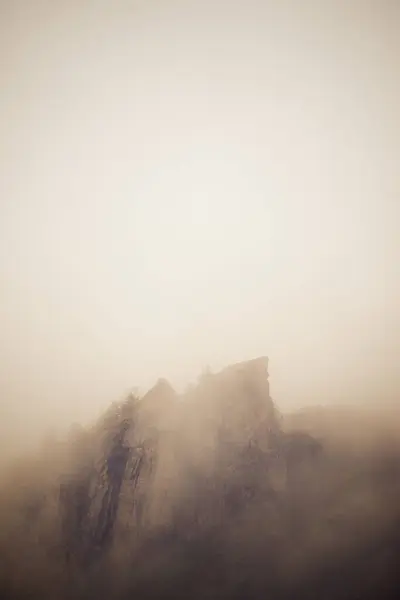 Fog Lescun Valley Pyrenees France — Stock Photo, Image