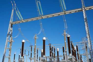 Zaragoza 'da elektrik santrali görüntüsü, İspanya' da Aragon.