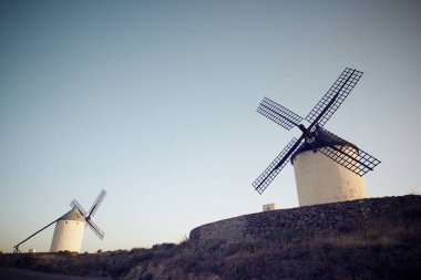 Consuegra 'daki yel değirmenleri, Toledo Eyaleti, Castilla La Mancha, İspanya.