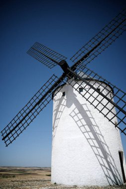 Alcazar de San Juan, Ciudad Real Eyaleti, Castilla La Mancha, İspanya'daki yel değirmenleri.