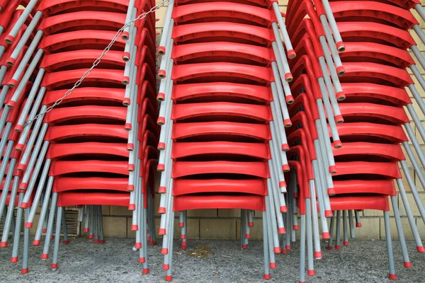 Металеві Стільці Складені Вулиці Сарагосі Іспанія — стокове фото