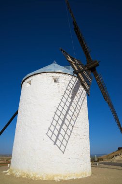 Consuegra 'daki yel değirmeni, Toledo Eyaleti, Castilla La Mancha, İspanya.