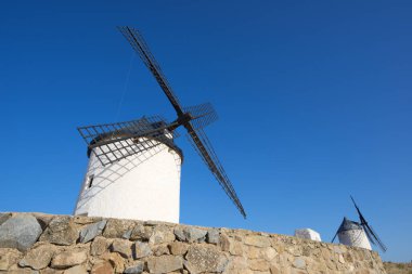 Consuegra 'daki yel değirmenleri, Toledo Eyaleti, Castilla La Mancha, İspanya.