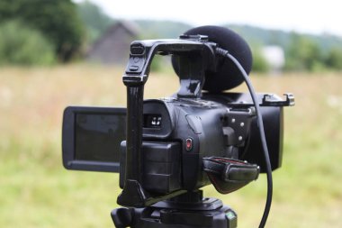 kız bakmak için video kamera Bulucu