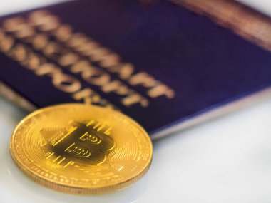 Pasaport, mavi renk ve yakın bitcoin değil