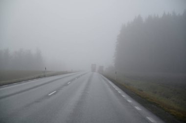 Kasım 'da zavallı Wiew ile kaygan sabah yolu