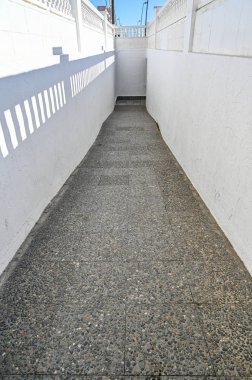 Malgrat de Mar İspanya 'da demiryolu altgeçidi