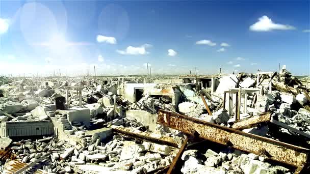 Zřícenina železobetonové budovy v Epecuenu, Ghost Flooded City v provincii Buenos Aires, Argentina, Jižní Amerika. — Stock video