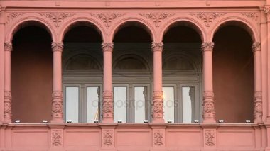 Casa Rosada 'daki ünlü tarihi balkon Evita Peron' un konuşma yaptığı yerden, Buenos Aires, Arjantin. Yakınlaştır.