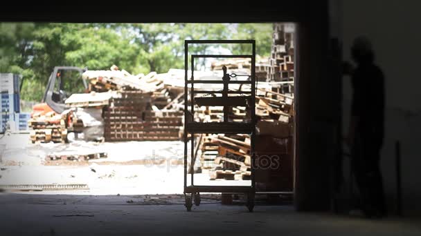 Worker Closing Warehouse — Stock Video