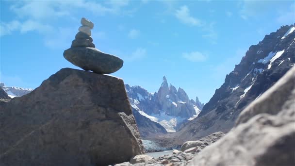 Apacheta op Mount Fitz Roy — Stockvideo