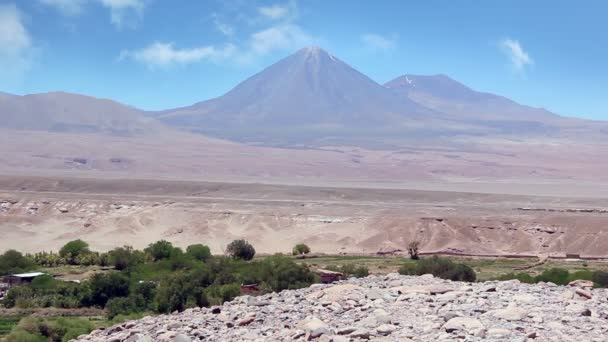 サン ペドロ デ アタカマ, チリ火山 Licancabur — ストック動画