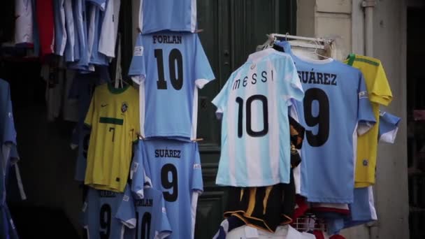 Футбол Аргентина Уругвай Бразилия Футболки Продажу Снято Монтевидео Уругвай Июня — стоковое видео
