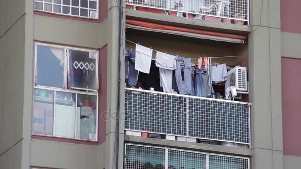Balkong Med Hängande Kläder Bostäder Komplexa Buenos Aires — Stockvideo