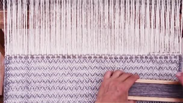 妇女做织布机 南美洲高原的传统 — 图库视频影像