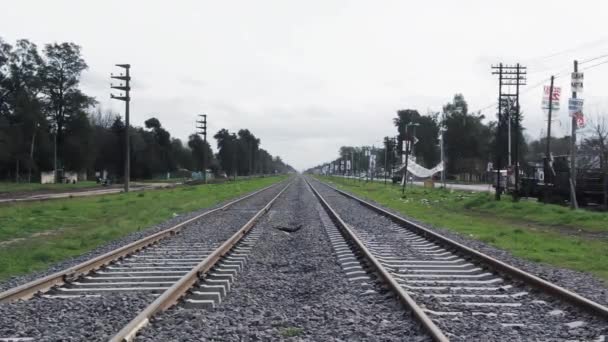 Trilhas Trem Entrando Horizonte Nos Arredores Buenos Aires — Vídeo de Stock