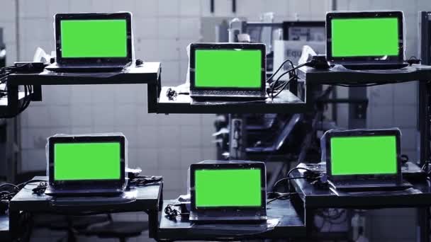 Computerfertigungsanlage, mit Greenscreen-Display