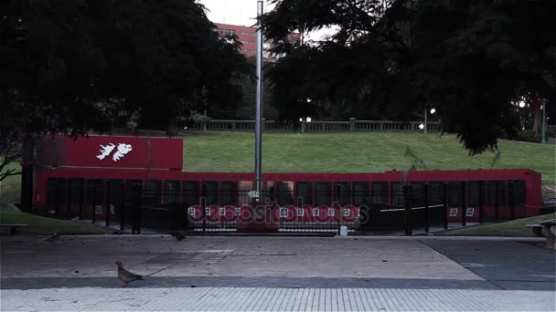 阿根廷布宜诺斯艾利斯圣马丁广场 马尔维纳斯群岛战争纪念碑 福克兰群岛 — 图库视频影像