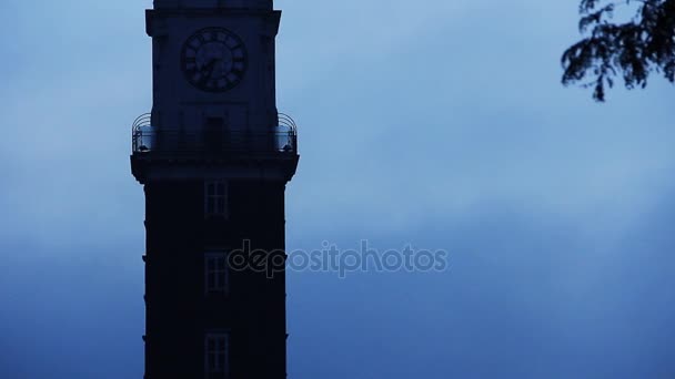 Torre Μνημειώδη Πύργος Της Αγγλική Κατά Σούρουπο Μπουένος Άιρες Αργεντινή — Αρχείο Βίντεο