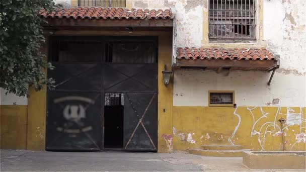 Заброшенная Тюрьма Буэнос Айресе — стоковое видео
