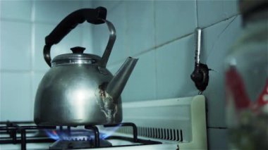 çaydanlığı ocakta