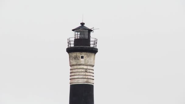 面对大西洋的灯塔 在南美洲 南美洲阿根廷布宜诺斯艾利斯省Villa Gesell附近的Querandi灯塔 — 图库视频影像