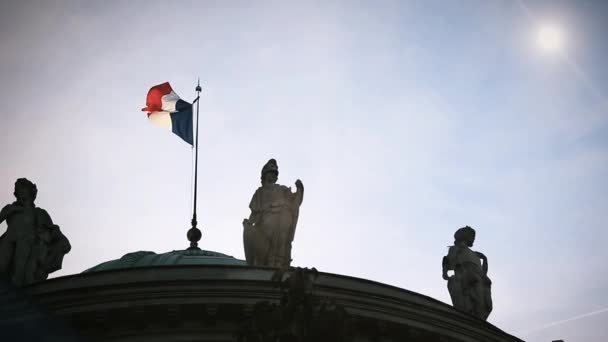 Flaga Francji Dumnie Machająca Palais Lgion Honneur Francusku Pałac Legionu — Wideo stockowe