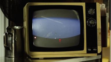 Ay Görevi, Apollo Roket Sahne Ayrılığı Retro TV 'de görüldüğü gibi. NASA tarafından desteklenen bu videonun elementleri. 