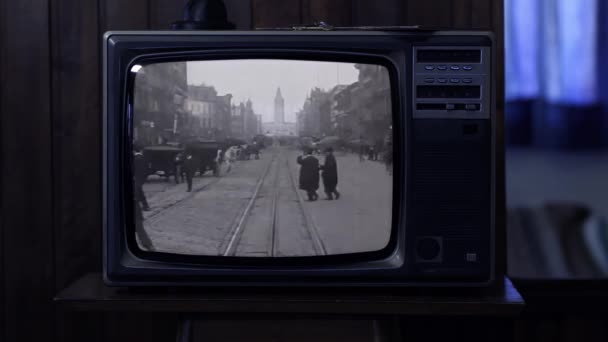 サンフランシスコのダウンタウン マーケット ストリートで レトロなテレビで 1906年4月上旬 サンフランシスコ大地震の4日前 パブリックドメイン映像 — ストック動画