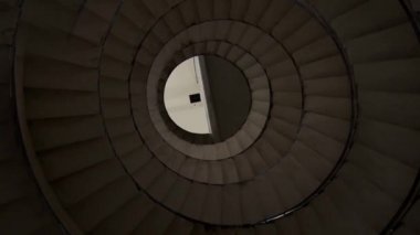 Arjantin, Villa Gesell 'de bulunan Faro Querand' daki Spiral Staircase (Querandi Deniz Feneri). Uzaklaştır. 