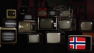 Retro televizyonlar ve Norveç Bayrağı. Yakınlaştır.