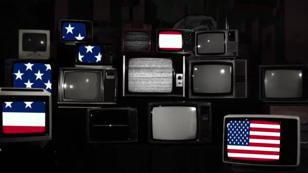 Vintage Τηλεοράσεις Και Σημαία Των Ηπα Μαύρο Και Άσπρο Τόνο — Αρχείο Βίντεο